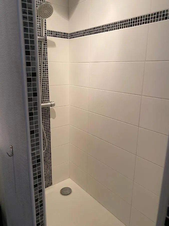 Appartement Terrasse Privee Grande Plage A 100 M - Parking Gratuit Saint-Cast-le-Guildo 0*,  France