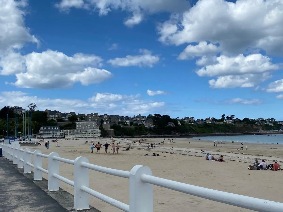 Apartment Appartement Terrasse Privee Grande Plage A 100 M - Parking Gratuit Saint-Cast-le-Guildo
